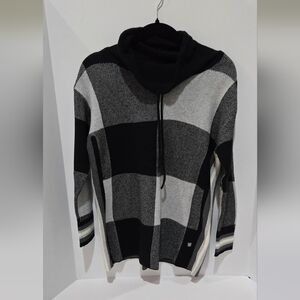 T by Talbots Buffalo Plaid Cowl Neck Tunic Sweater - Black/Gray - Size SP